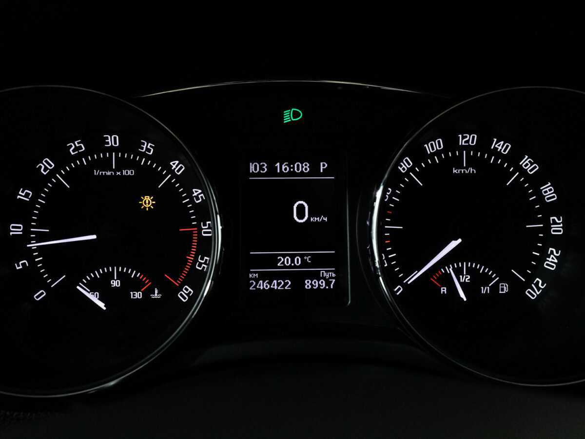 Б/У Шкода Суперб 2013 года. Фото: #11