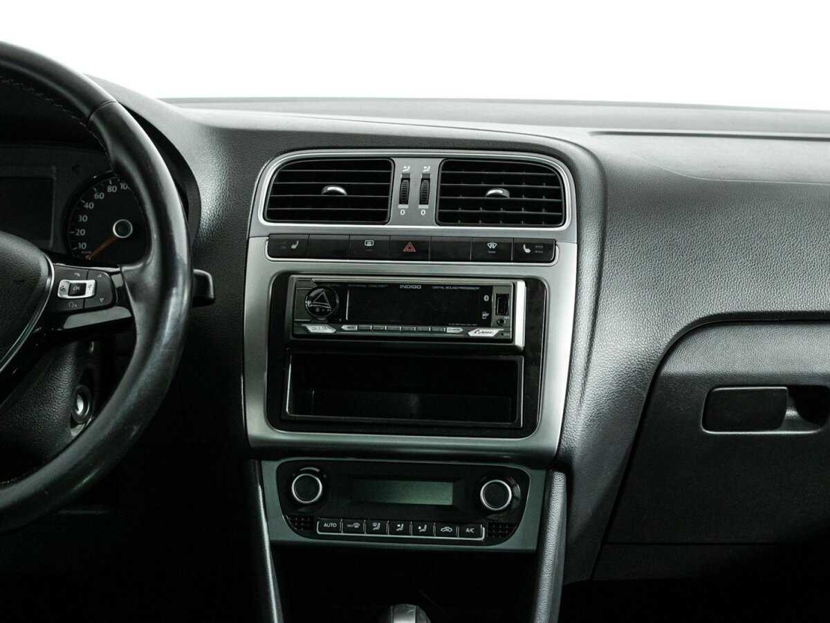 Б/У Фольксваген Поло 2016 года. Фото: #13