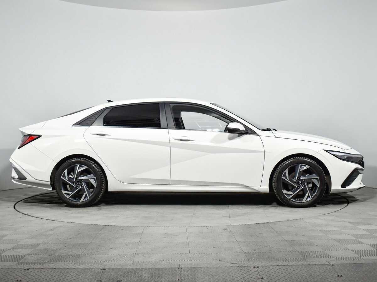 Б/У Хендай Елантра 2023 года. Фото: #3