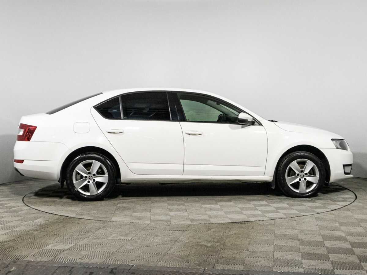 Б/У Шкода Октавия 2014 года. Фото: #3