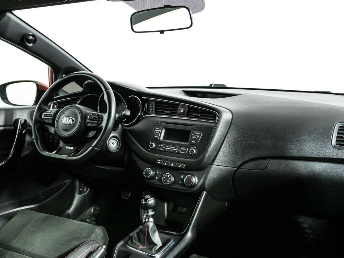 Б/У Киа Сид ГТ 2017 года. Фото: #8