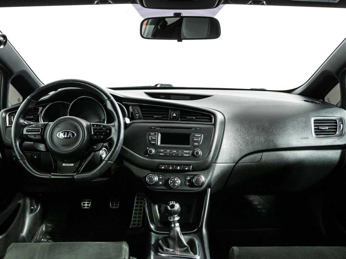 Б/У Киа Сид ГТ 2017 года. Фото: #12