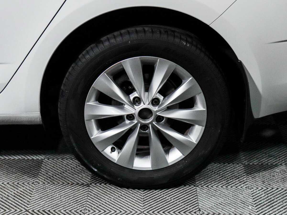 Б/У Шкода Октавия 2019 года. Фото: #14