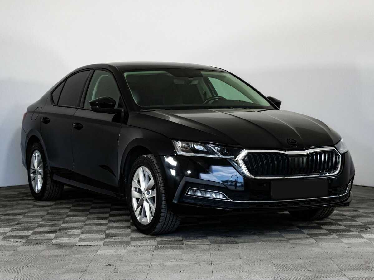 Б/У Шкода Октавия 2021 года. Фото: #2