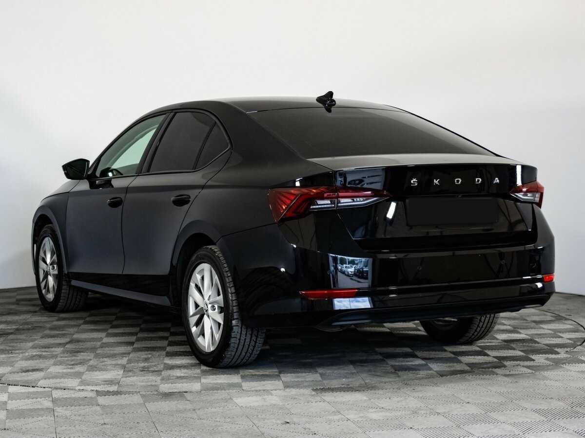 Б/У Шкода Октавия 2021 года. Фото: #5