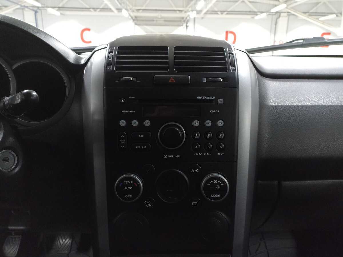 Suzuki Grand Vitara 2013 года с пробегом. Фото: #14