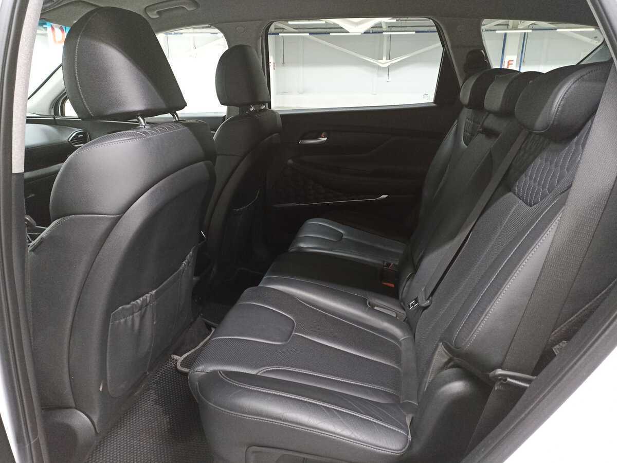 Hyundai Santa Fe 2018 года с пробегом. Фото: #11