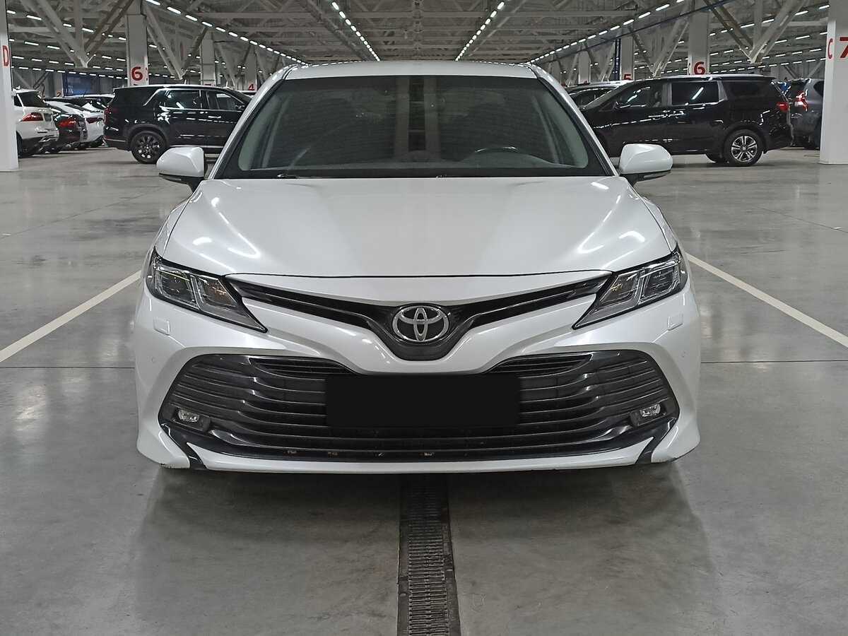 Toyota Camry 2019 года с пробегом. Фото: #1