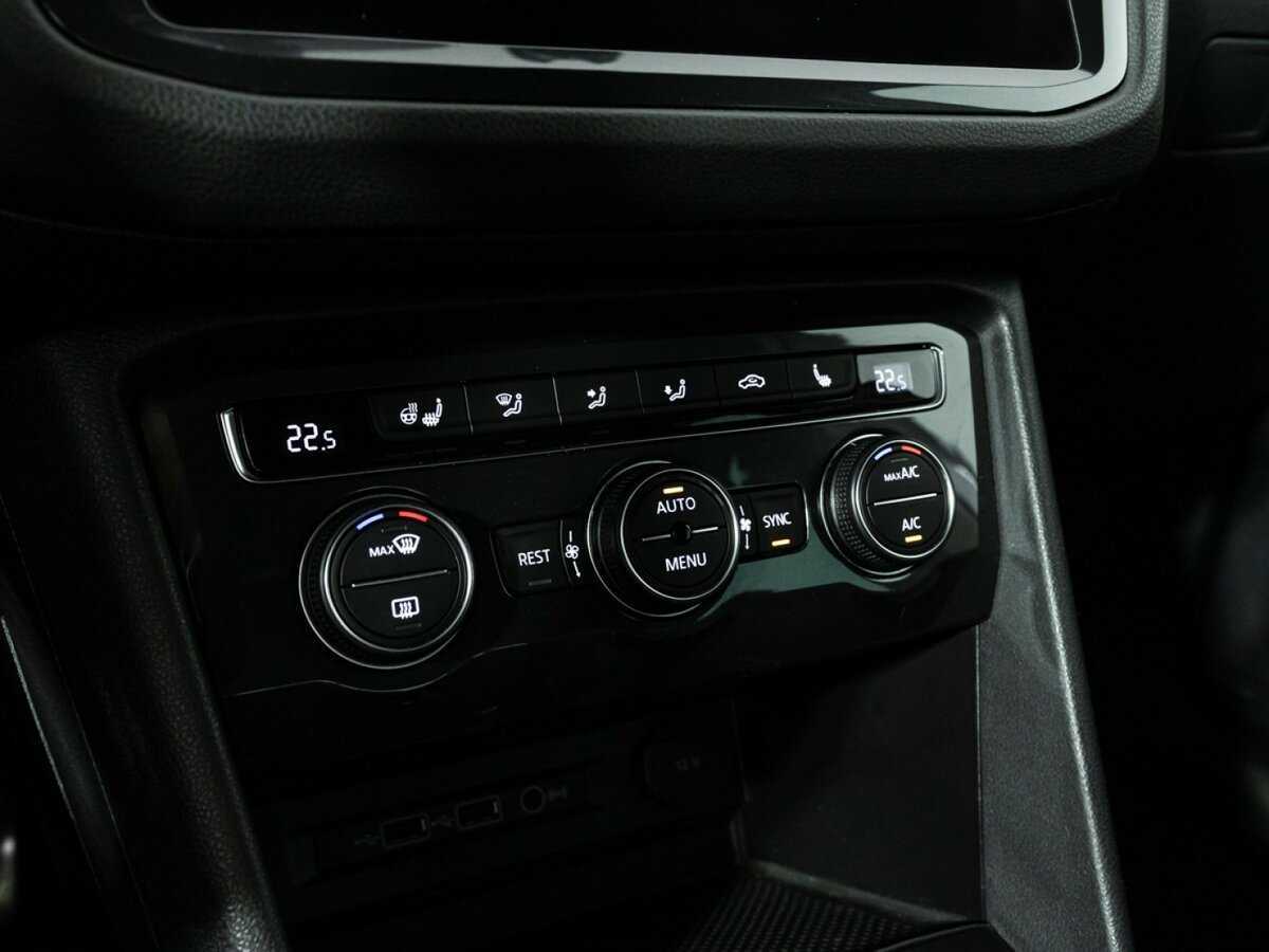 Б/У Фольксваген Тигуан 2018 года. Фото: #19