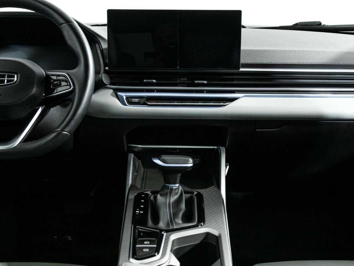 Б/У Джили Эмгранд 2023 года. Фото: #13