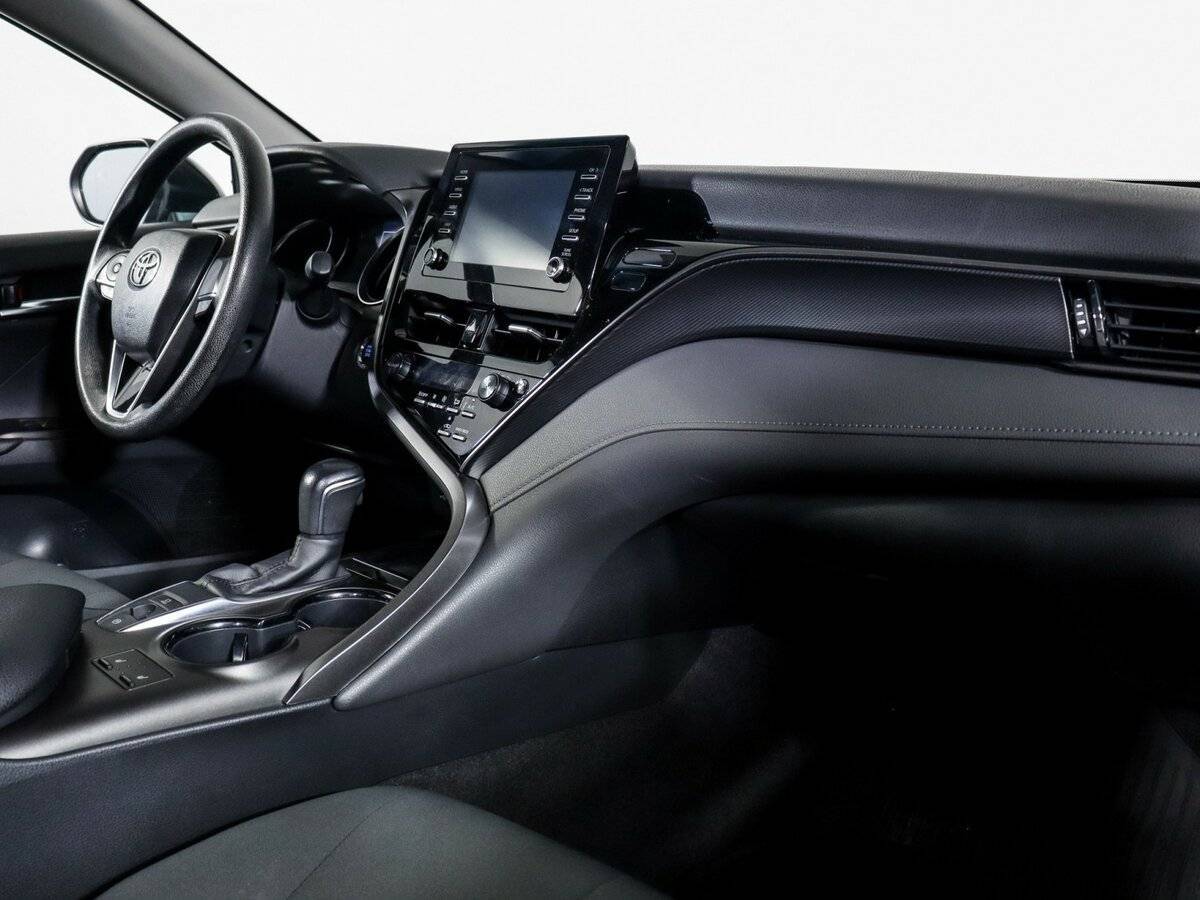 Toyota Camry 2021 года с пробегом. Фото: #8