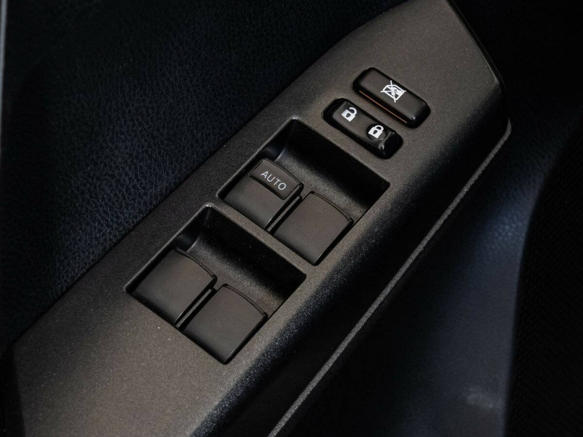 Б/У Тойота Рав4 2017 года. Фото: #15