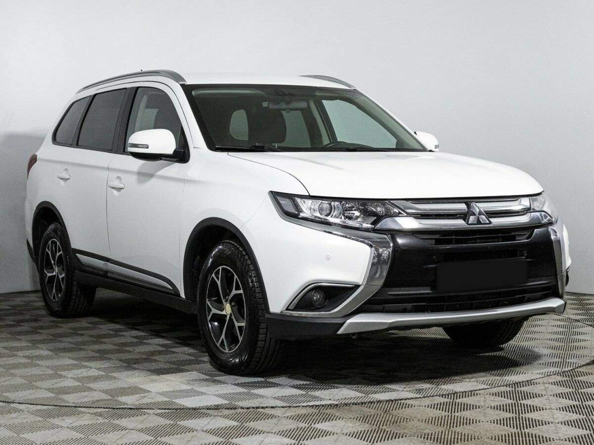 Mitsubishi Outlander 2016 года с пробегом. Фото: #2