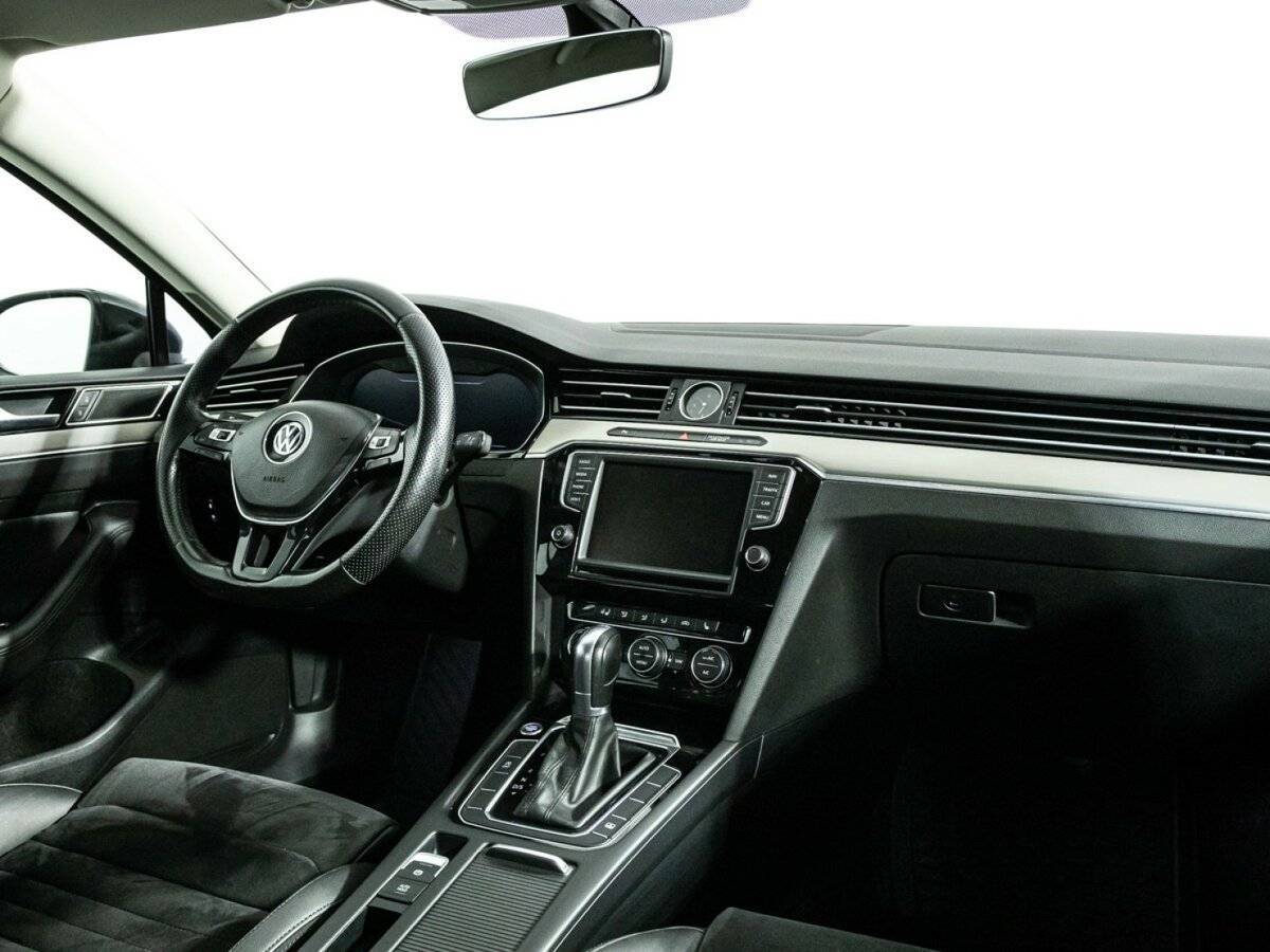 Б/У Фольксваген Пассат 2016 года. Фото: #8