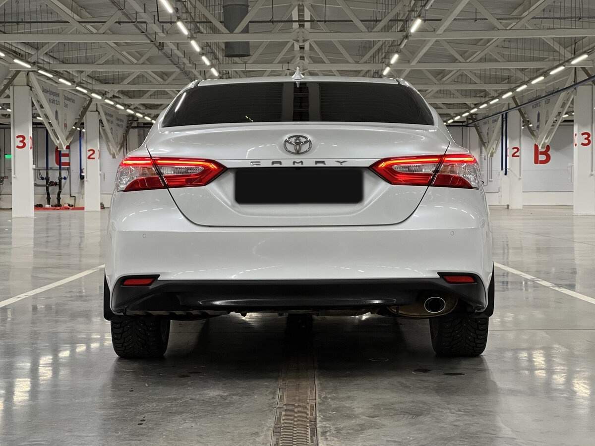 Toyota Camry 2021 года с пробегом. Фото: #5