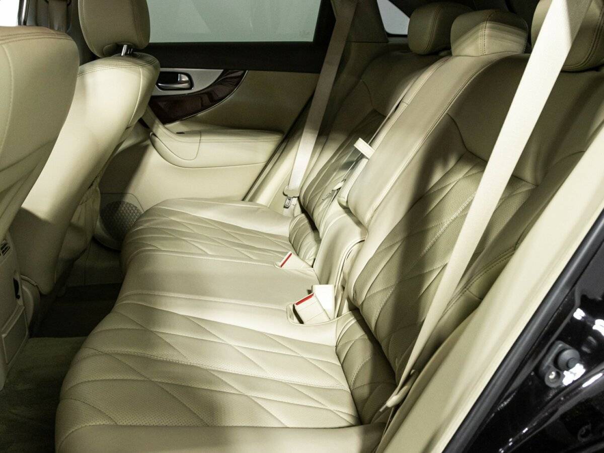 Infiniti FX 2012 года с пробегом. Фото: #9