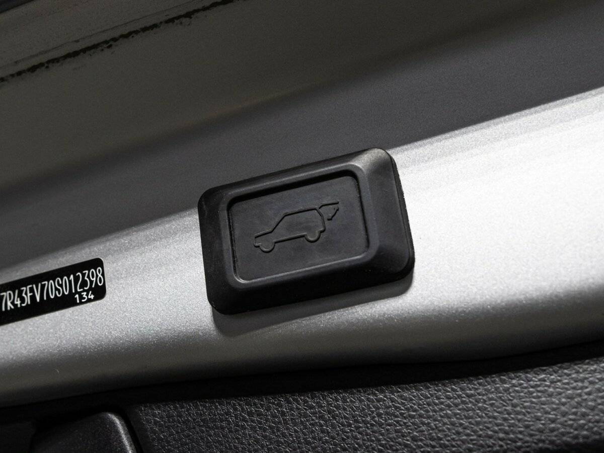 Toyota RAV4 2020 года с пробегом. Фото: #15