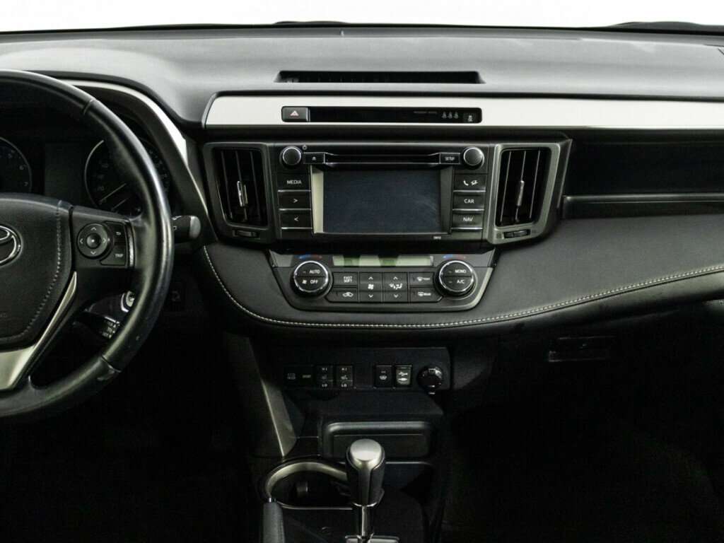 Б/У Тойота Рав4 2016 года. Фото: #11