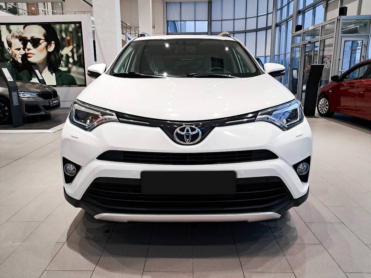 Toyota RAV4 2016 года с пробегом. Фото: #1