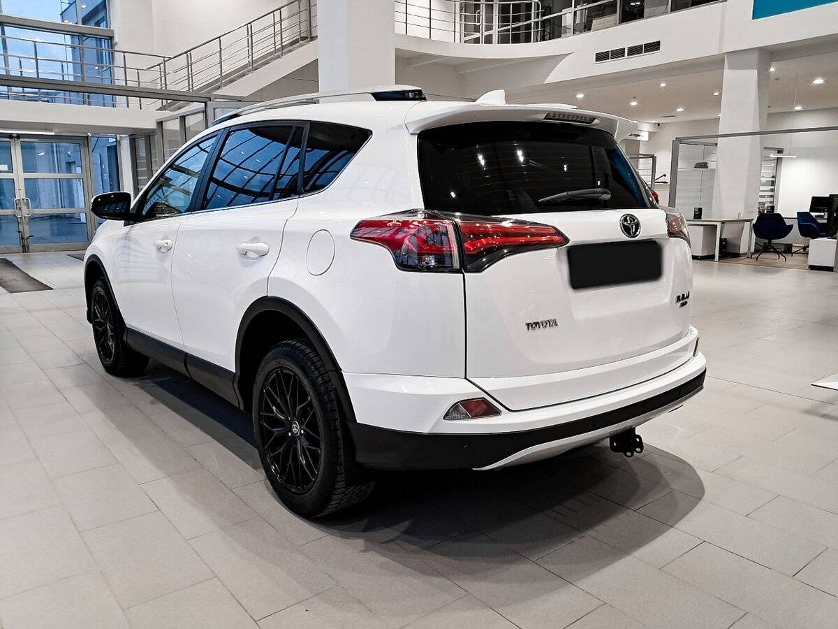 Toyota RAV4 2016 года с пробегом. Фото: #6