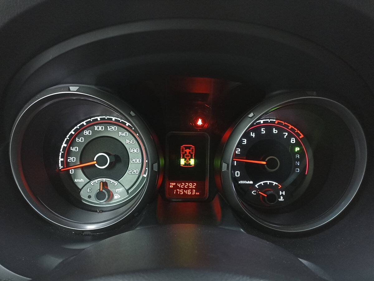 Mitsubishi Pajero 2012 года с пробегом. Фото: #12