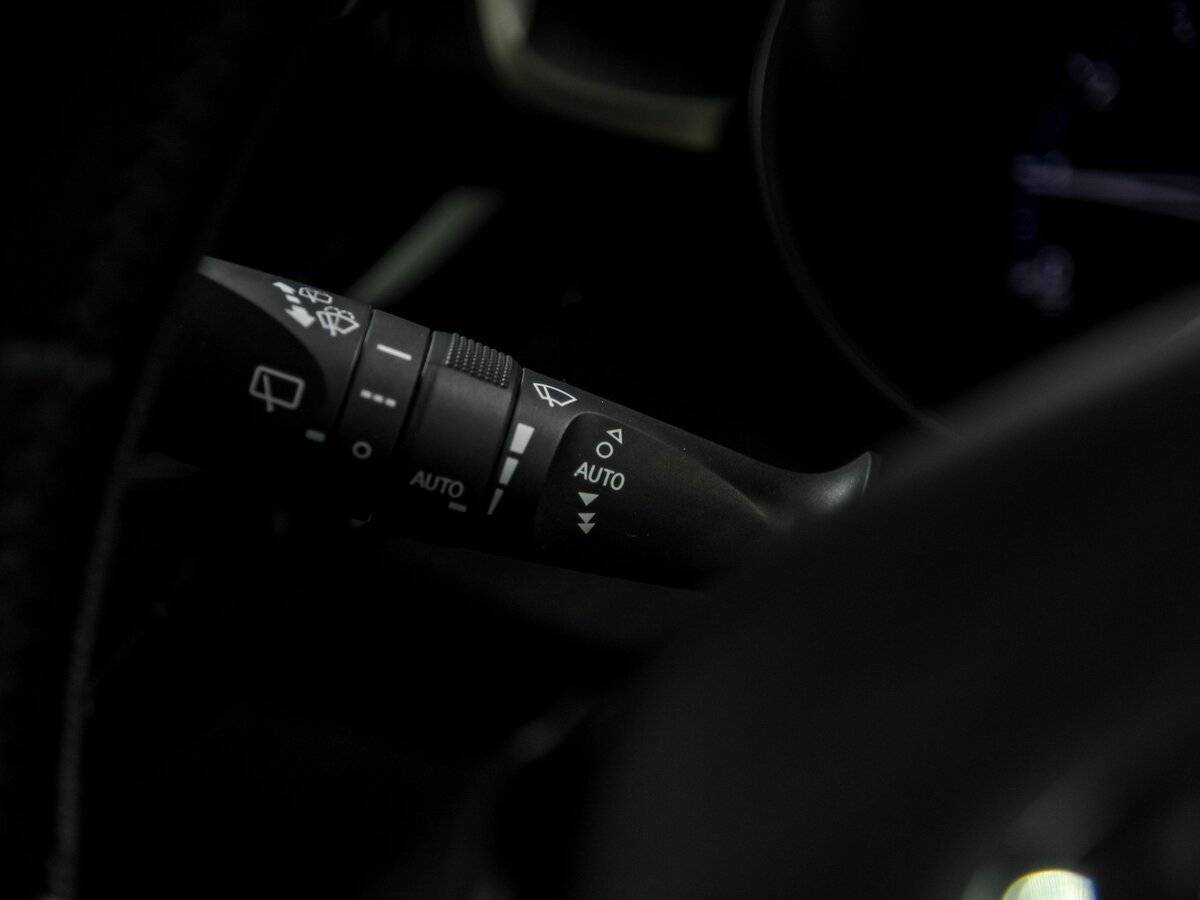 Toyota C-HR 2020 года с пробегом. Фото: #7