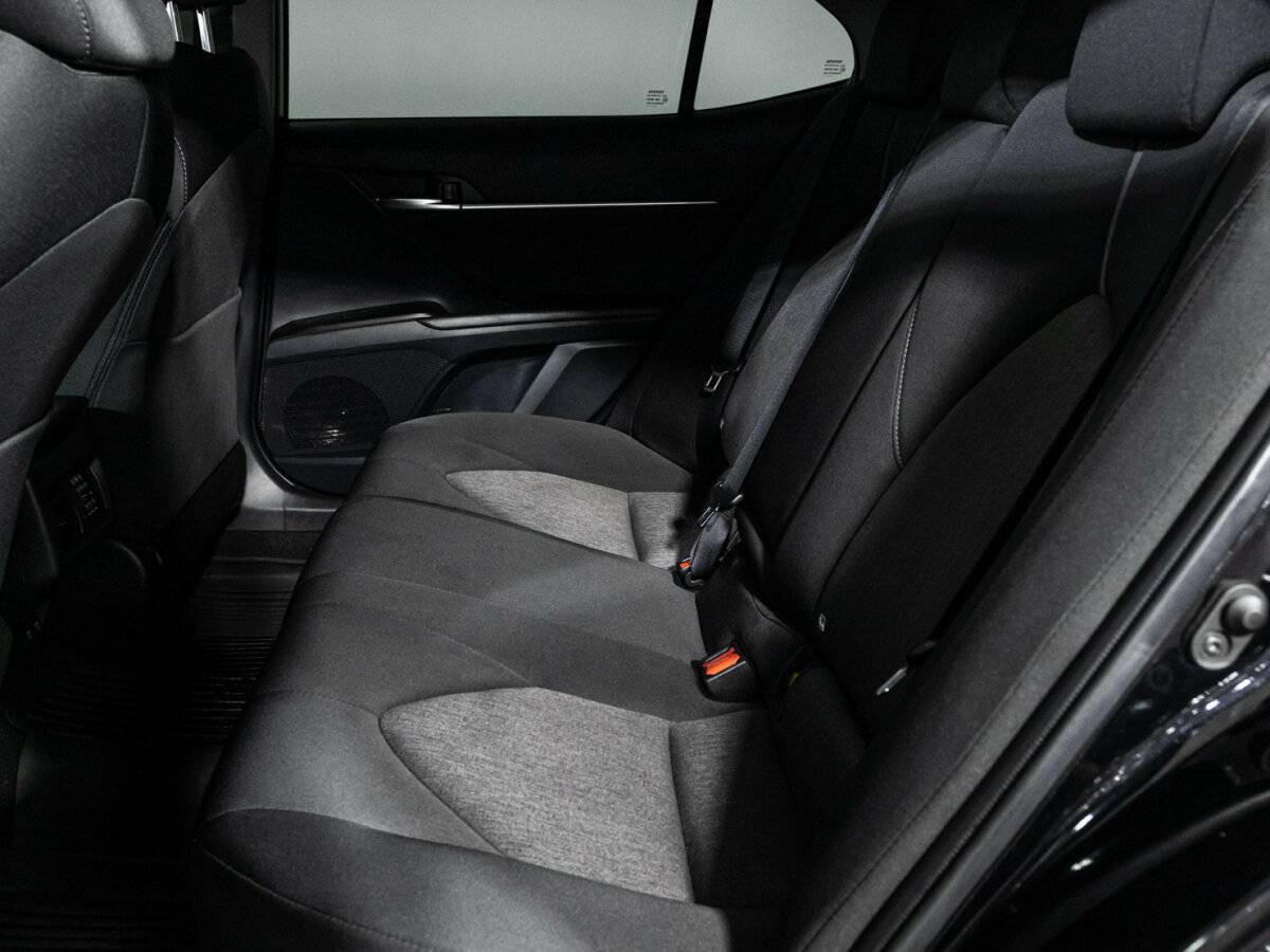 Б/У Тойота Камри 2021 года. Фото: #9