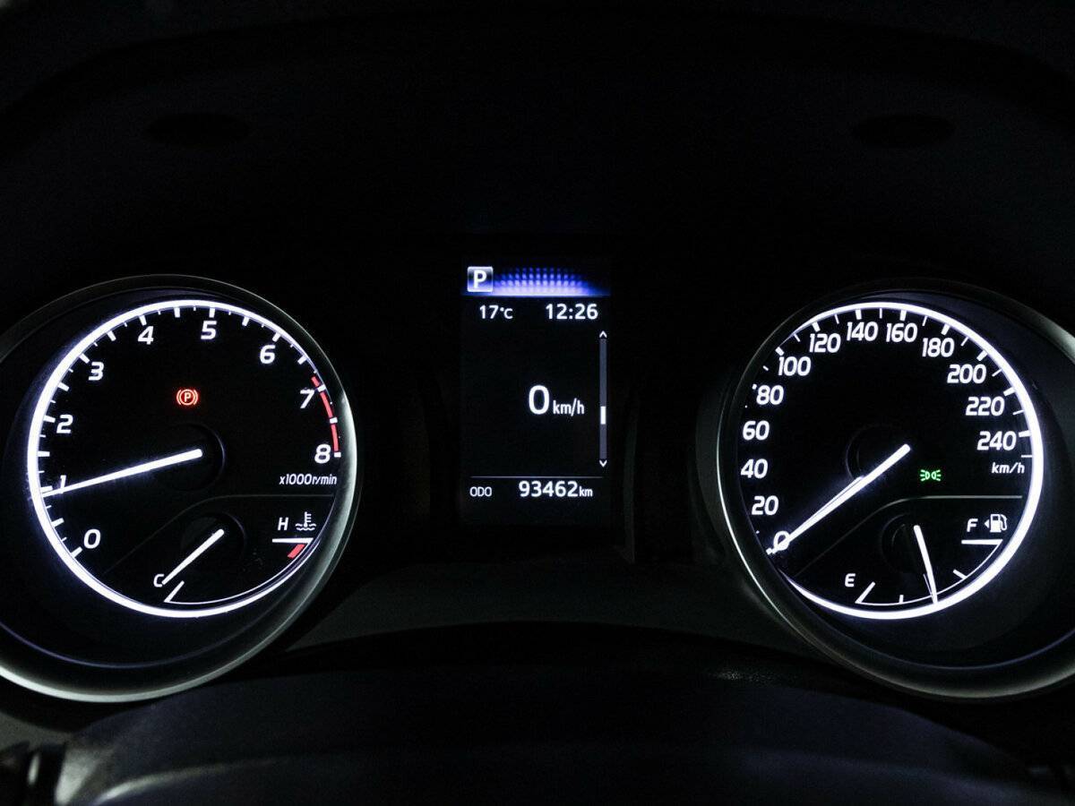 Б/У Тойота Камри 2021 года. Фото: #11