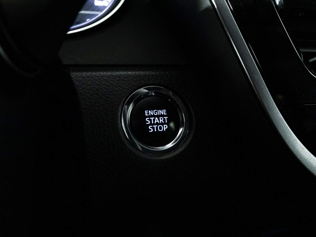 Б/У Тойота Камри 2021 года. Фото: #18