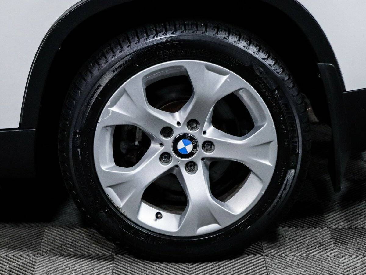 Б/У БМВ Икс1 2014 года. Фото: #11