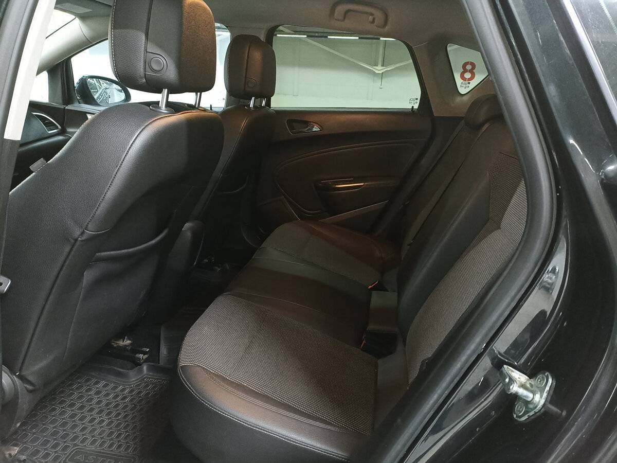 Opel Astra 2012 года с пробегом. Фото: #11