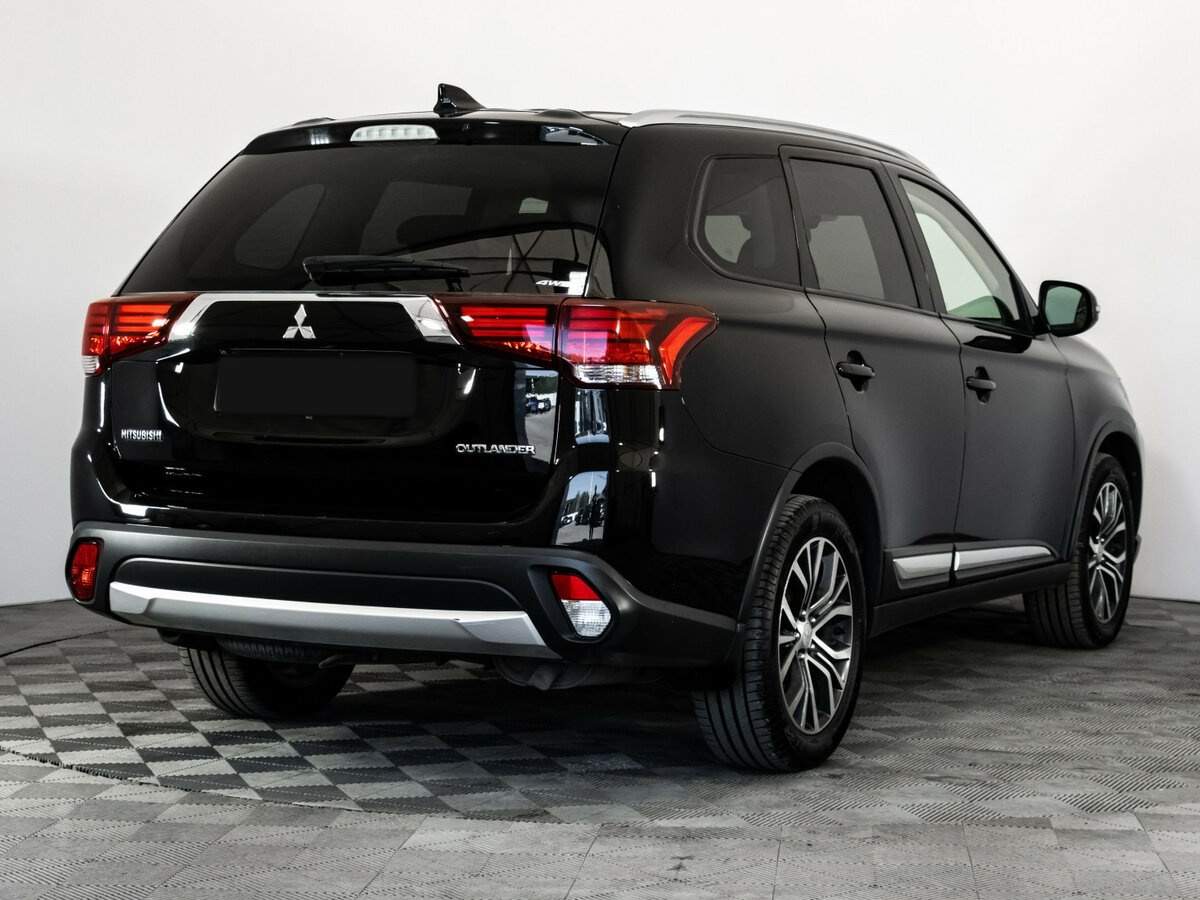 Mitsubishi Outlander 2018 года с пробегом. Фото: #3