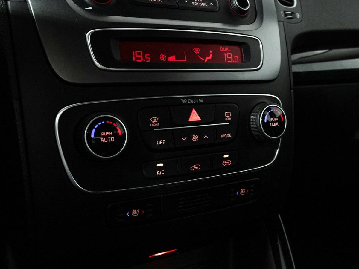 Б/У Киа Соренто 2019 года. Фото: #12