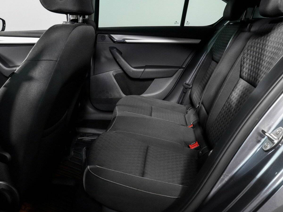 Б/У Шкода Октавия 2016 года. Фото: #5