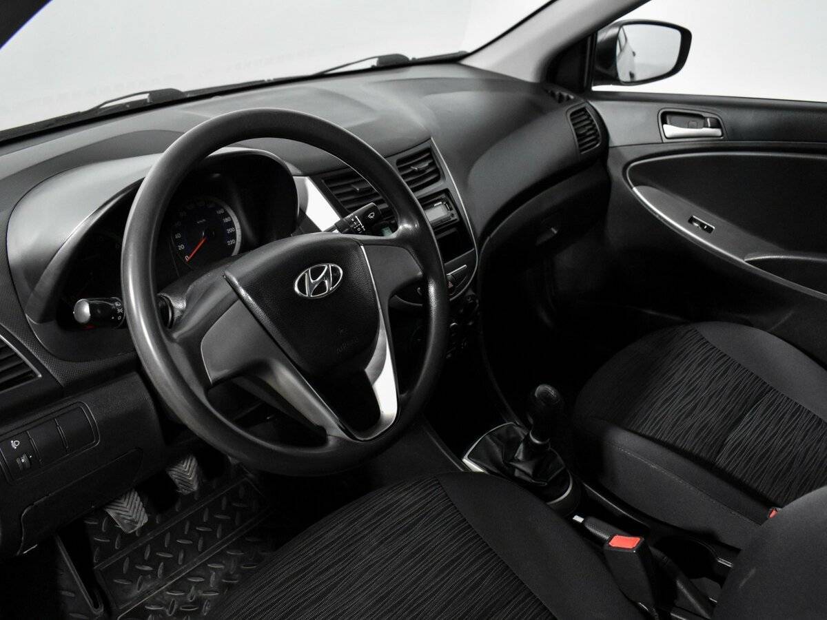 Б/У Хендай Солярис 2014 года. Фото: #8