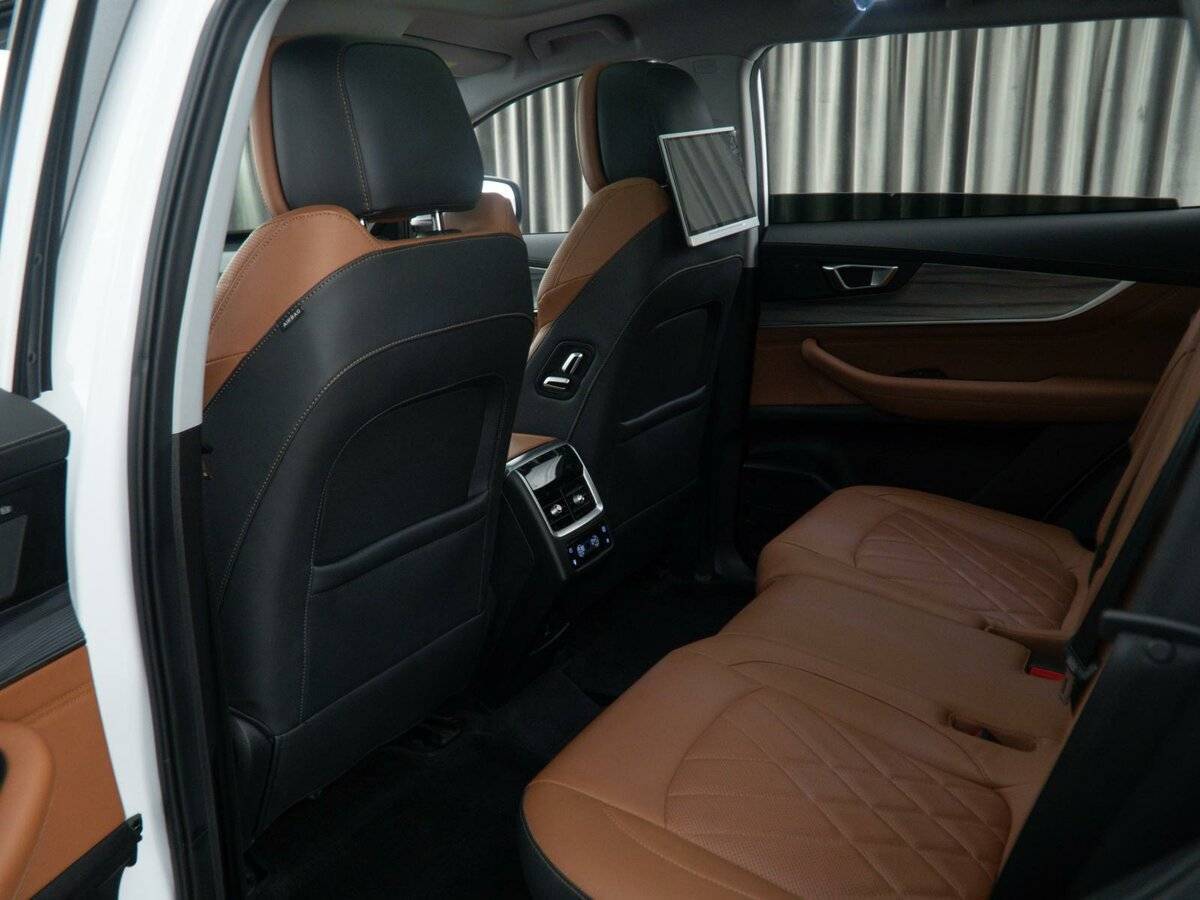 Chery Tiggo 8 Pro Max 2022 года с пробегом. Фото: #12