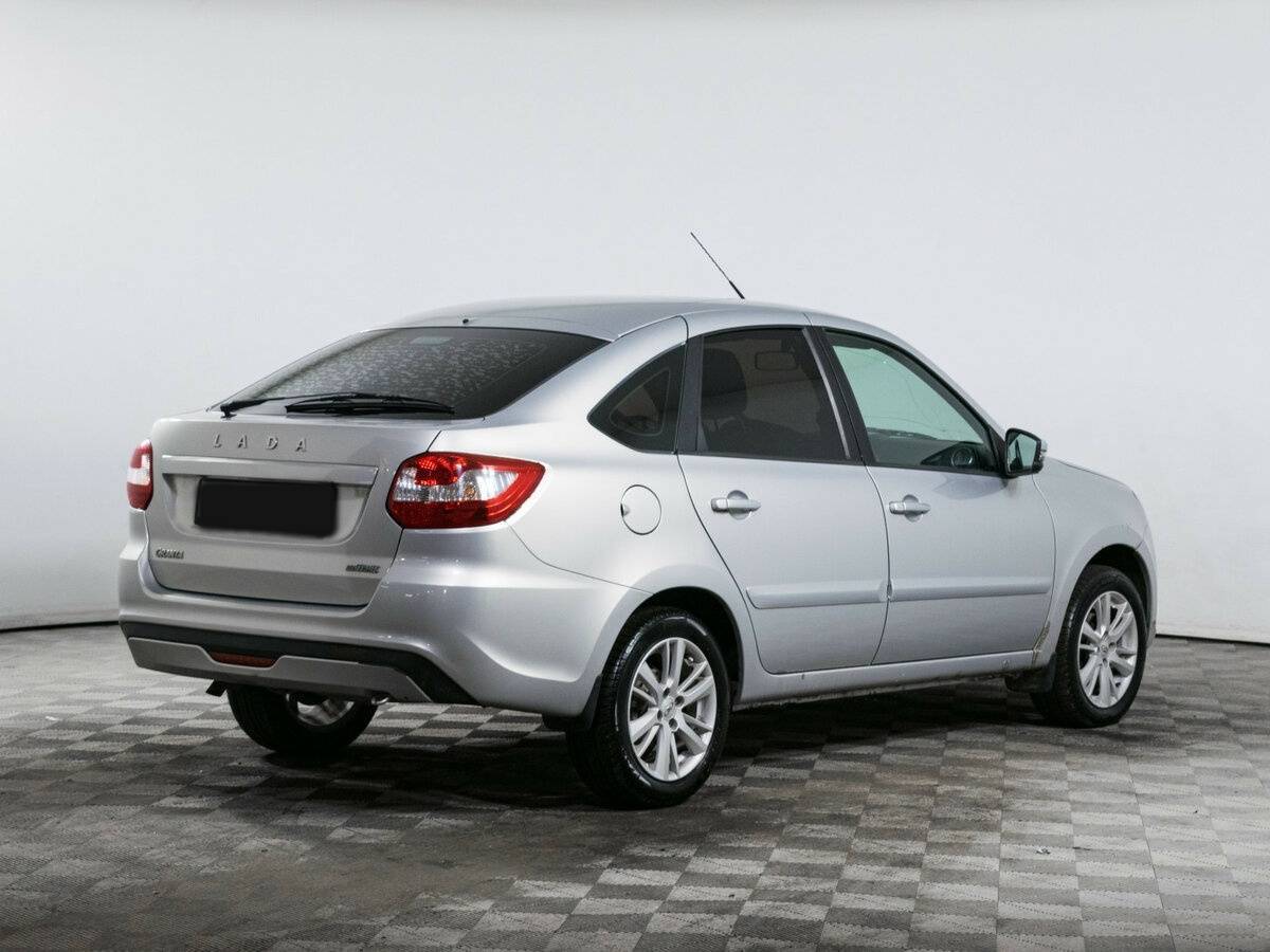 Б/У Лада (ВАЗ) Гранта 2018 года. Фото: #3
