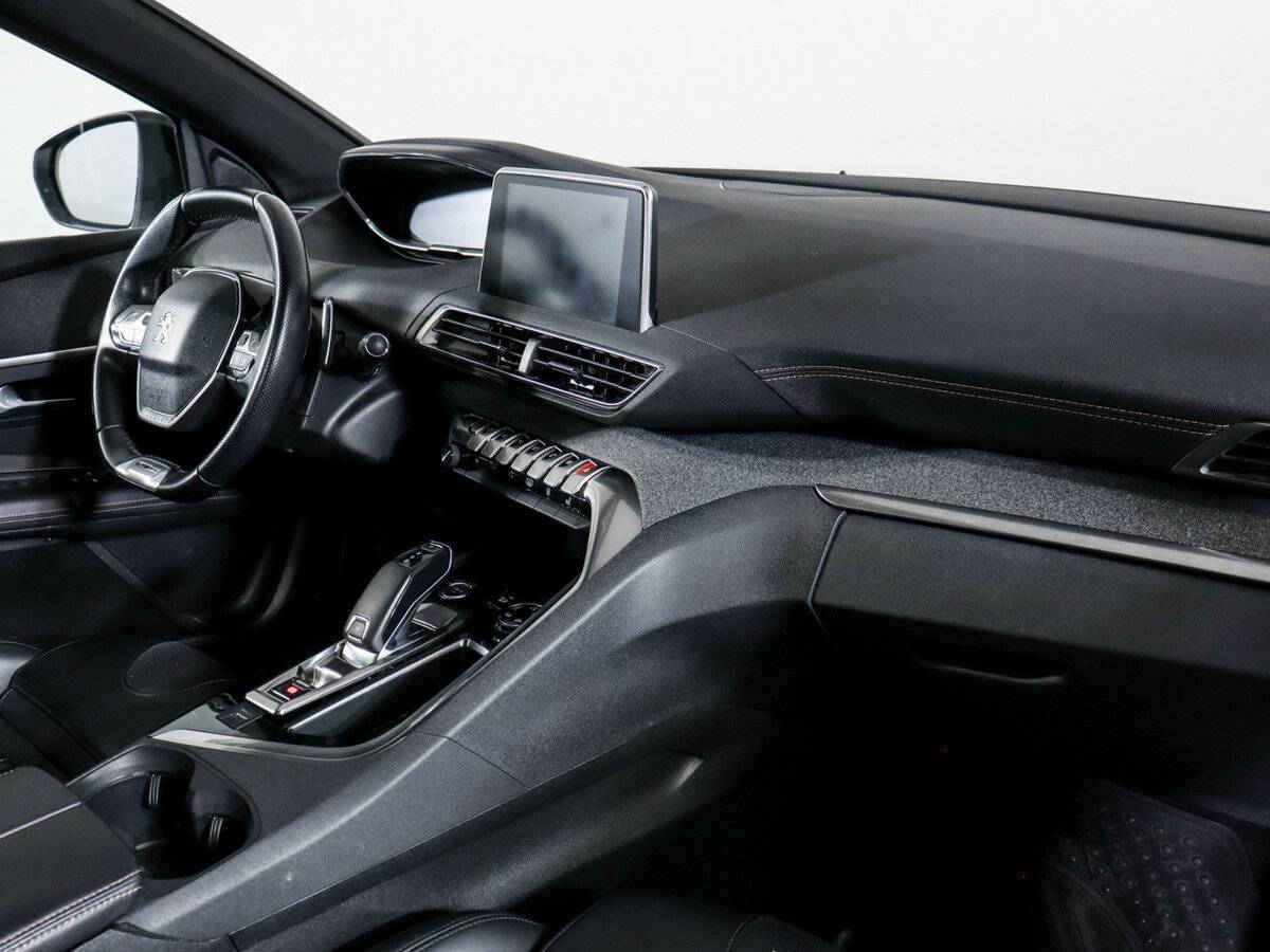 Peugeot 3008 2017 года с пробегом. Фото: #5