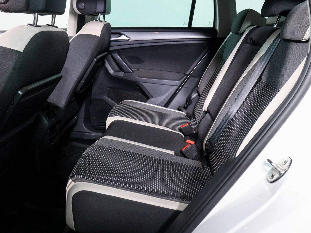 Б/У Фольксваген Тигуан 2019 года. Фото: #4