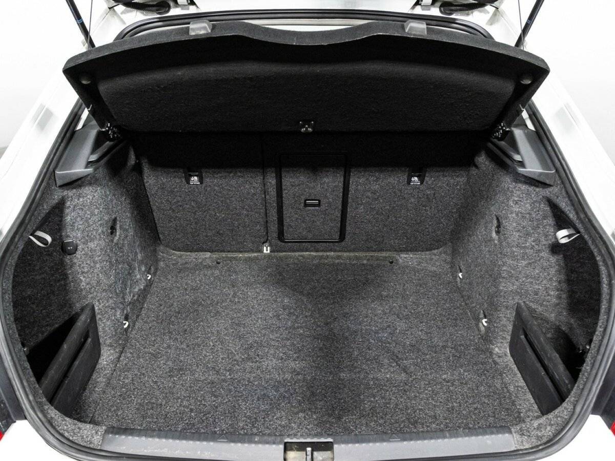 Б/У Шкода Октавия 2016 года. Фото: #14