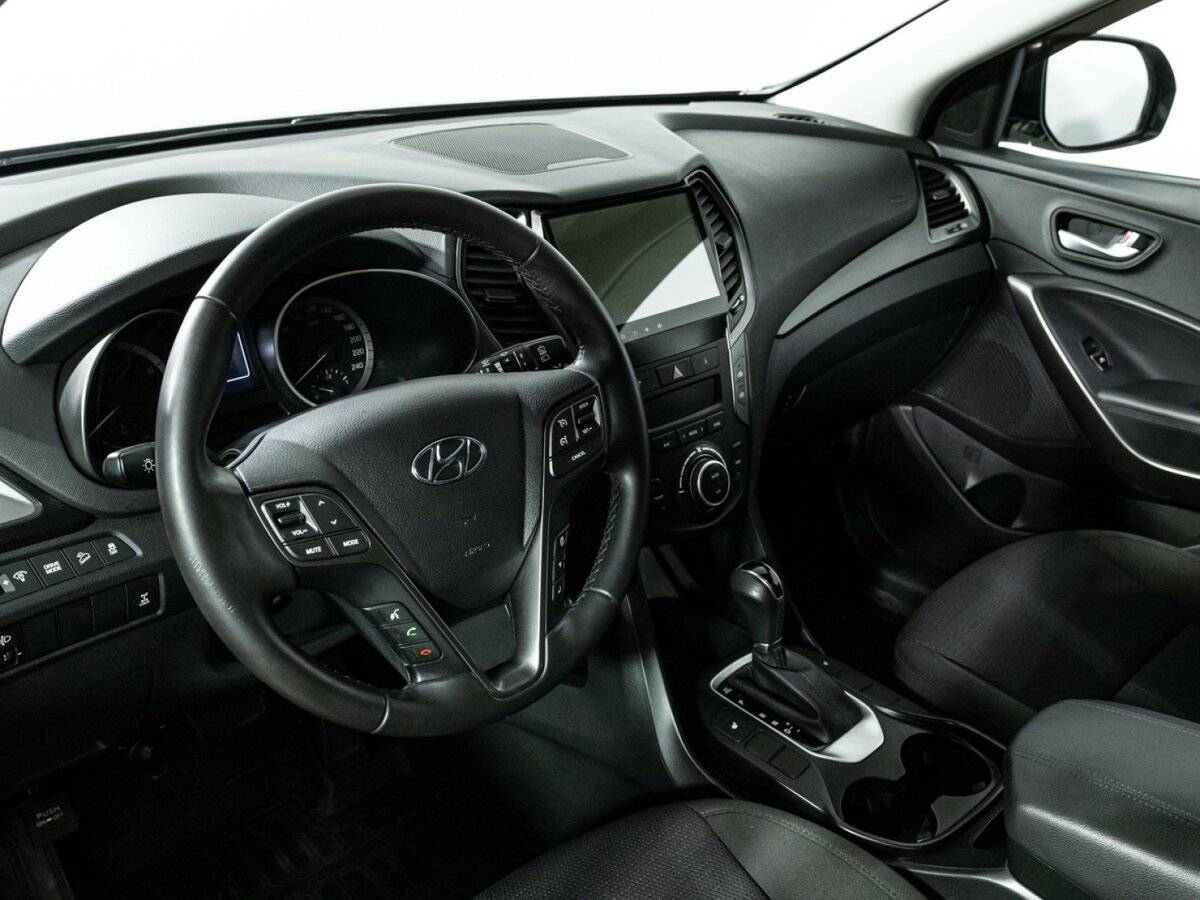 Б/У Хендай Санта Фе 2018 года. Фото: #10