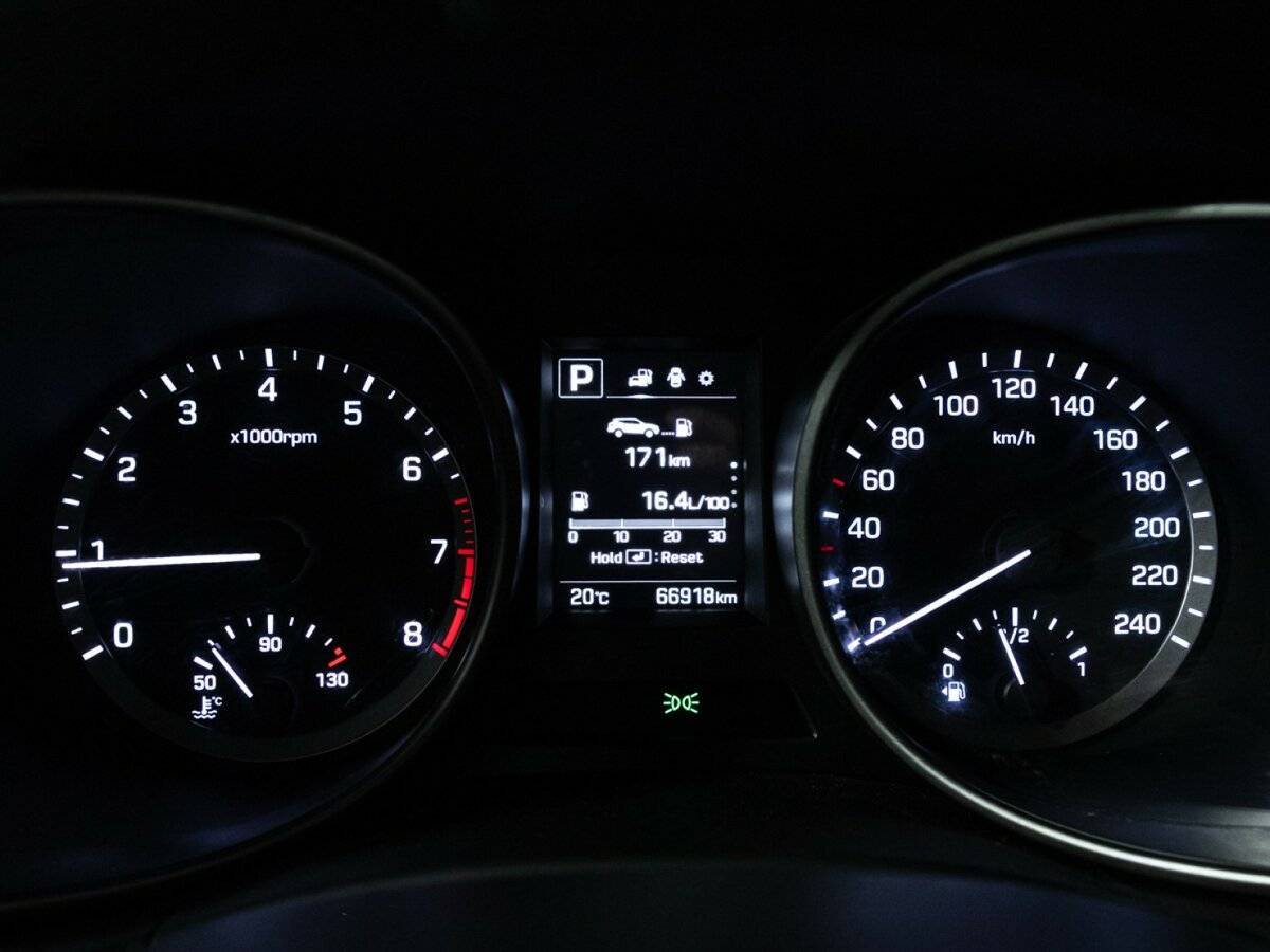 Б/У Хендай Санта Фе 2018 года. Фото: #11