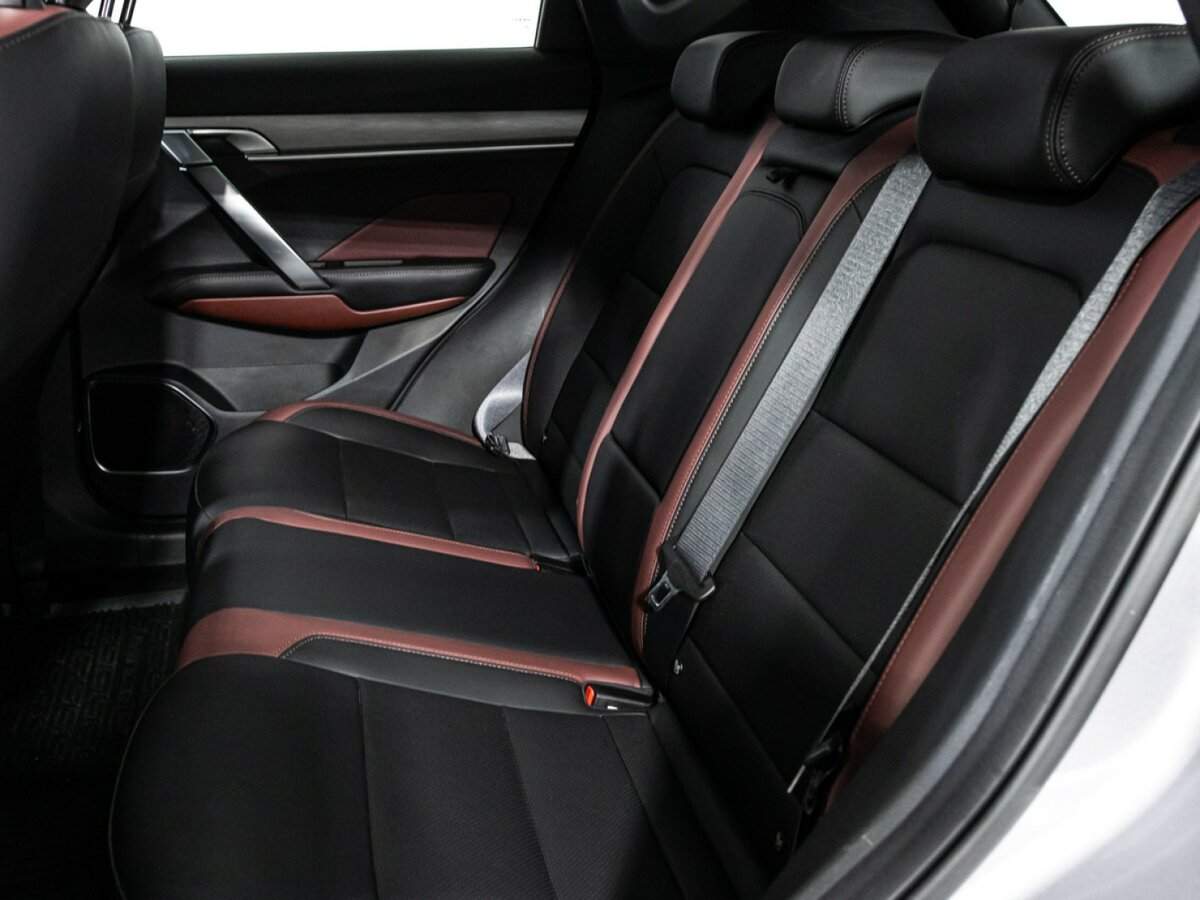 Б/У Джили Кулрэй 2023 года. Фото: #9