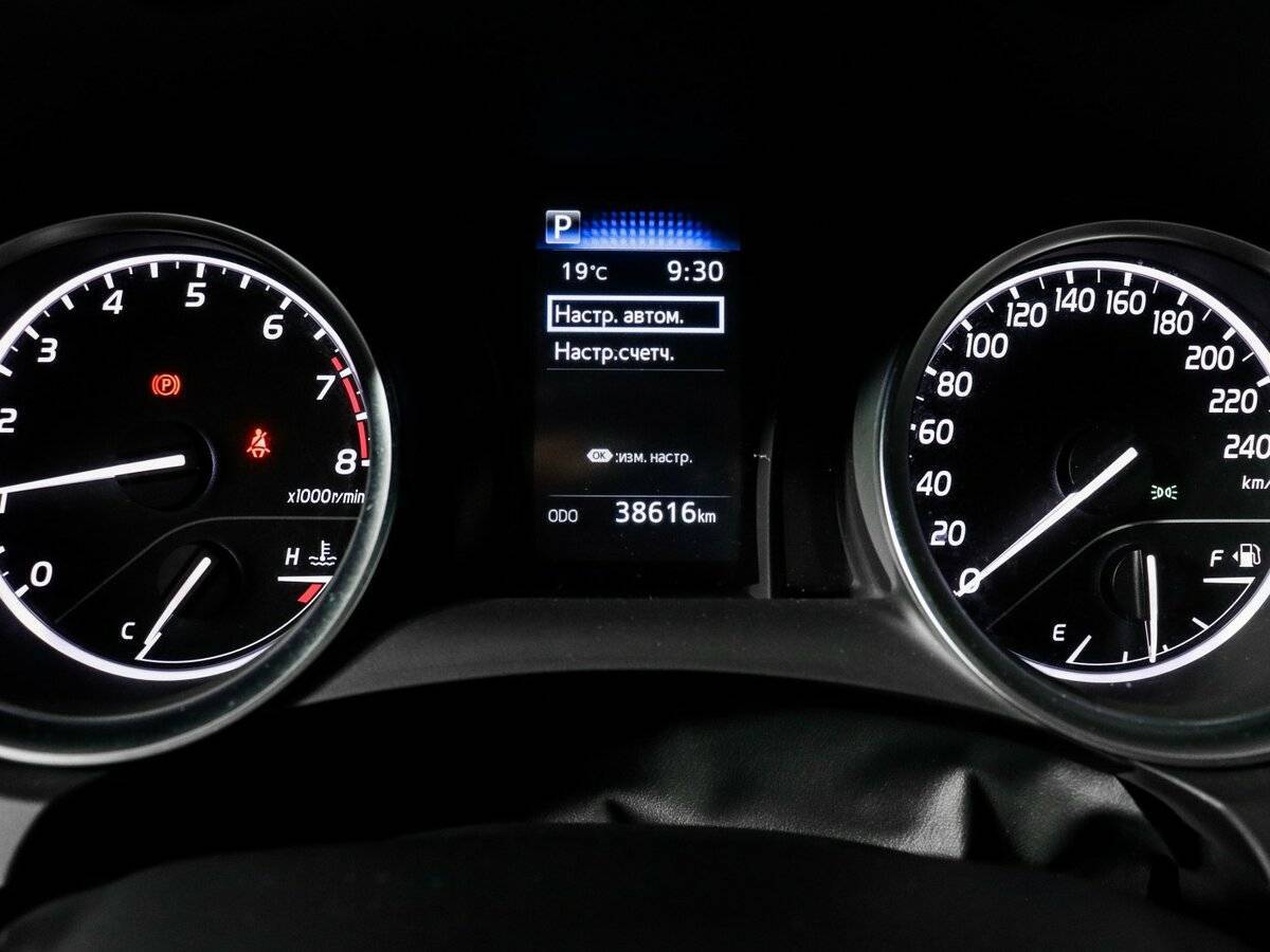 Toyota Camry 2021 года с пробегом. Фото: #7