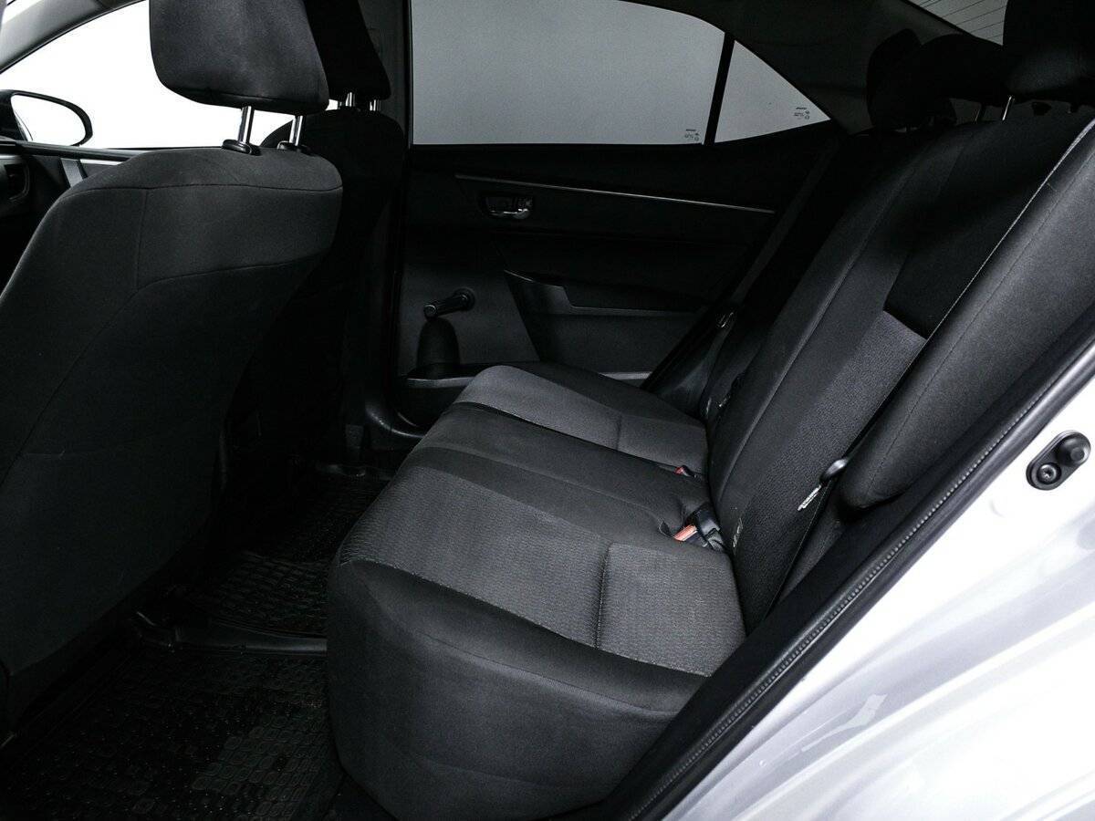 Б/У Тойота Королла 2015 года. Фото: #11