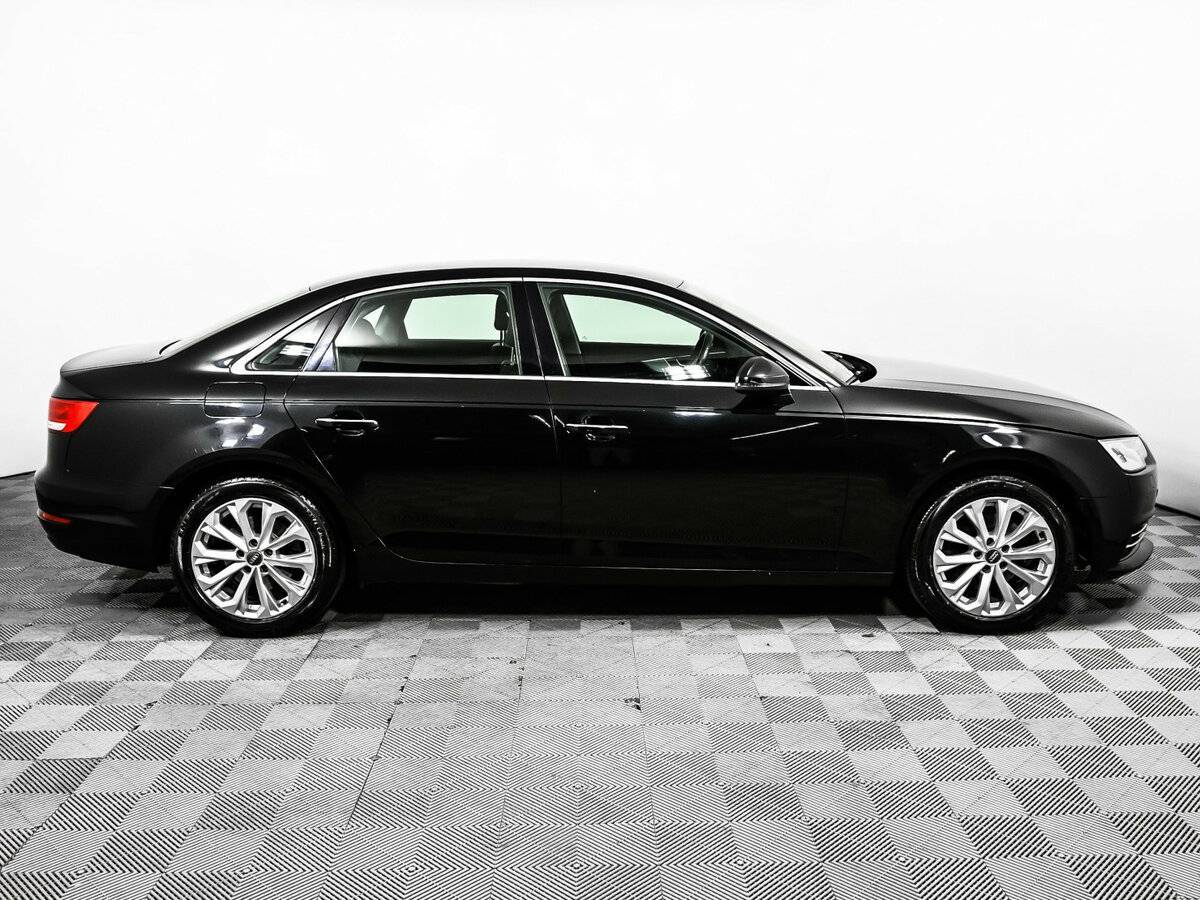Audi A4 2015 года с пробегом. Фото: #3