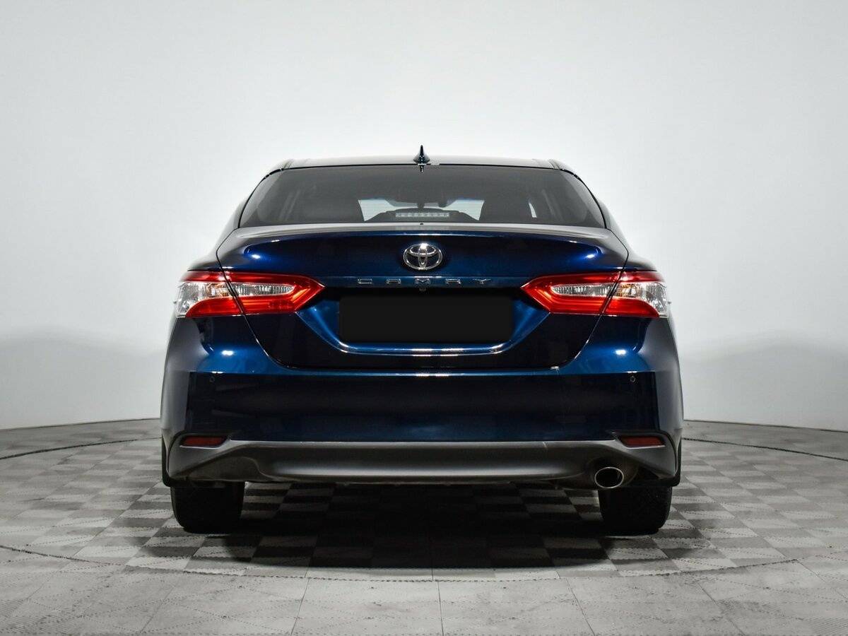 Toyota Camry 2019 года с пробегом. Фото: #4