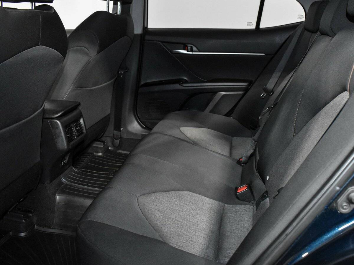 Toyota Camry 2019 года с пробегом. Фото: #10