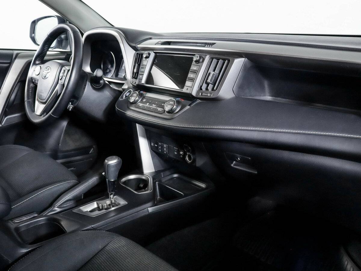 Toyota RAV4 2017 года с пробегом. Фото: #5