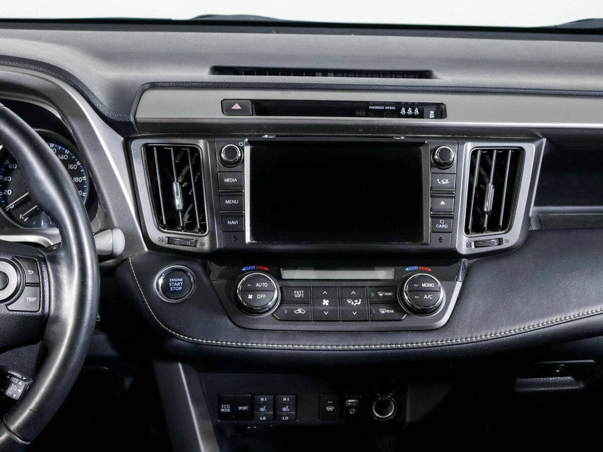 Toyota RAV4 2017 года с пробегом. Фото: #9